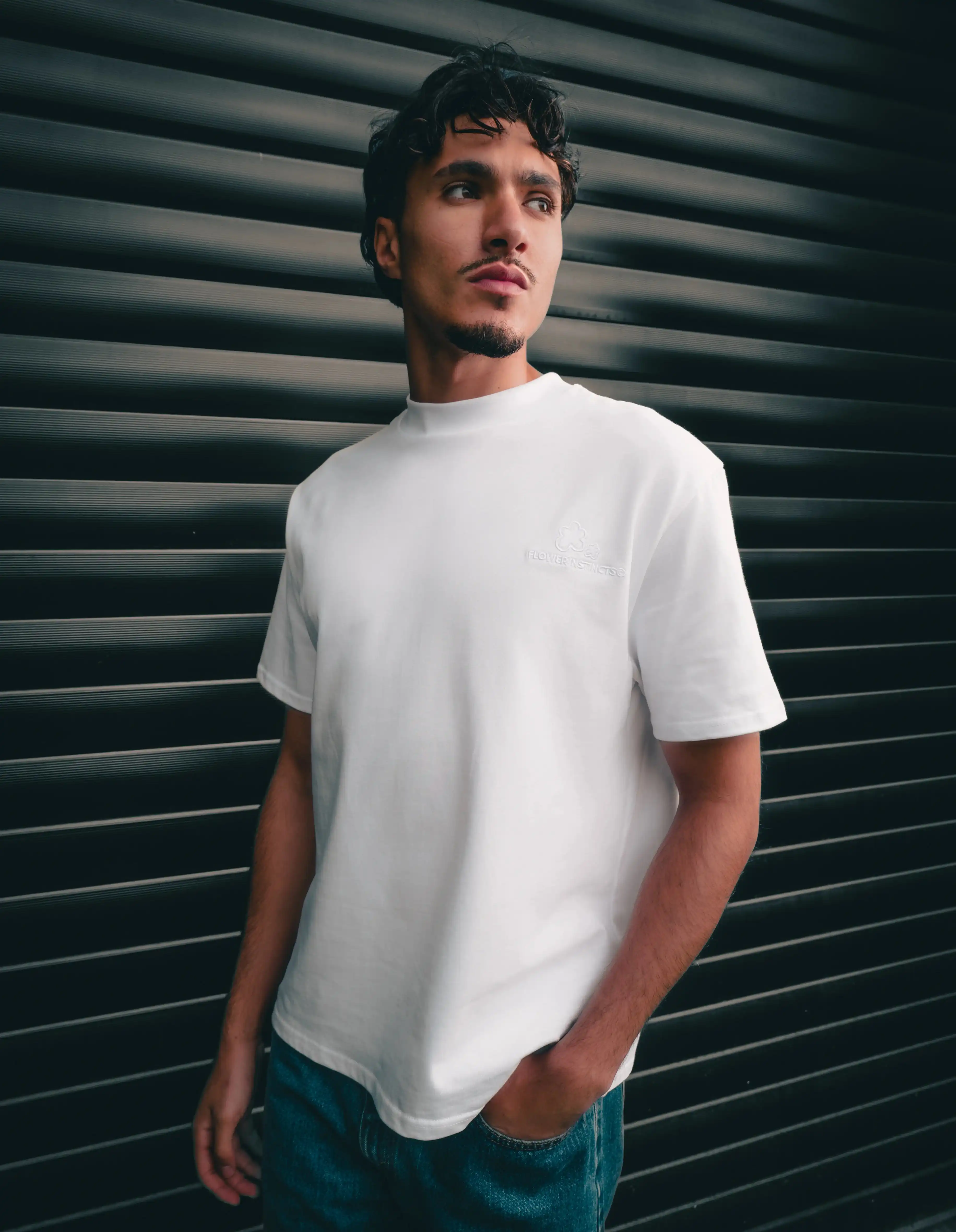 TEE CLASSIC WHITE - Image 14