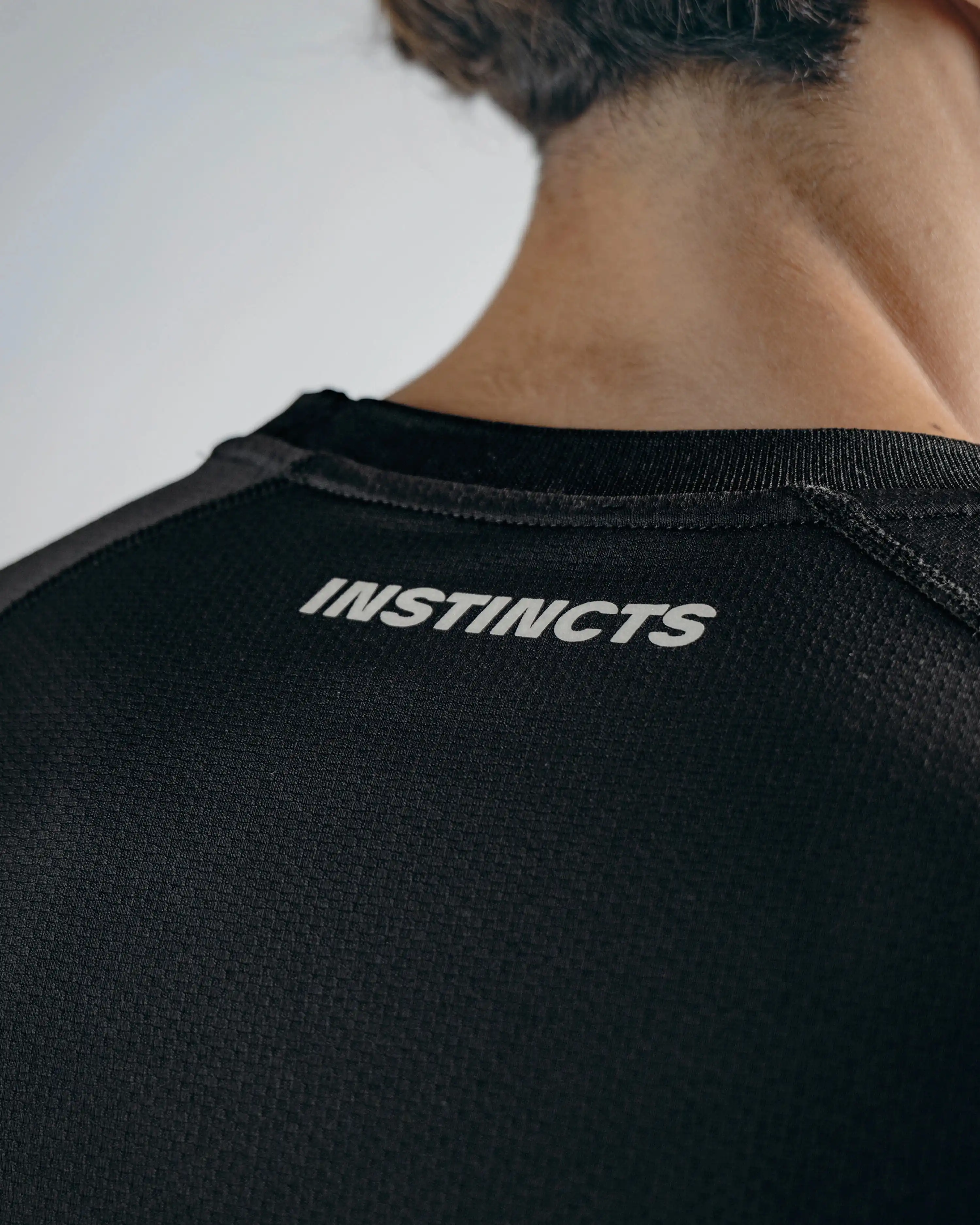 ACTIVEWEAR LONGSLEEVE TEE BLACK - Image 11