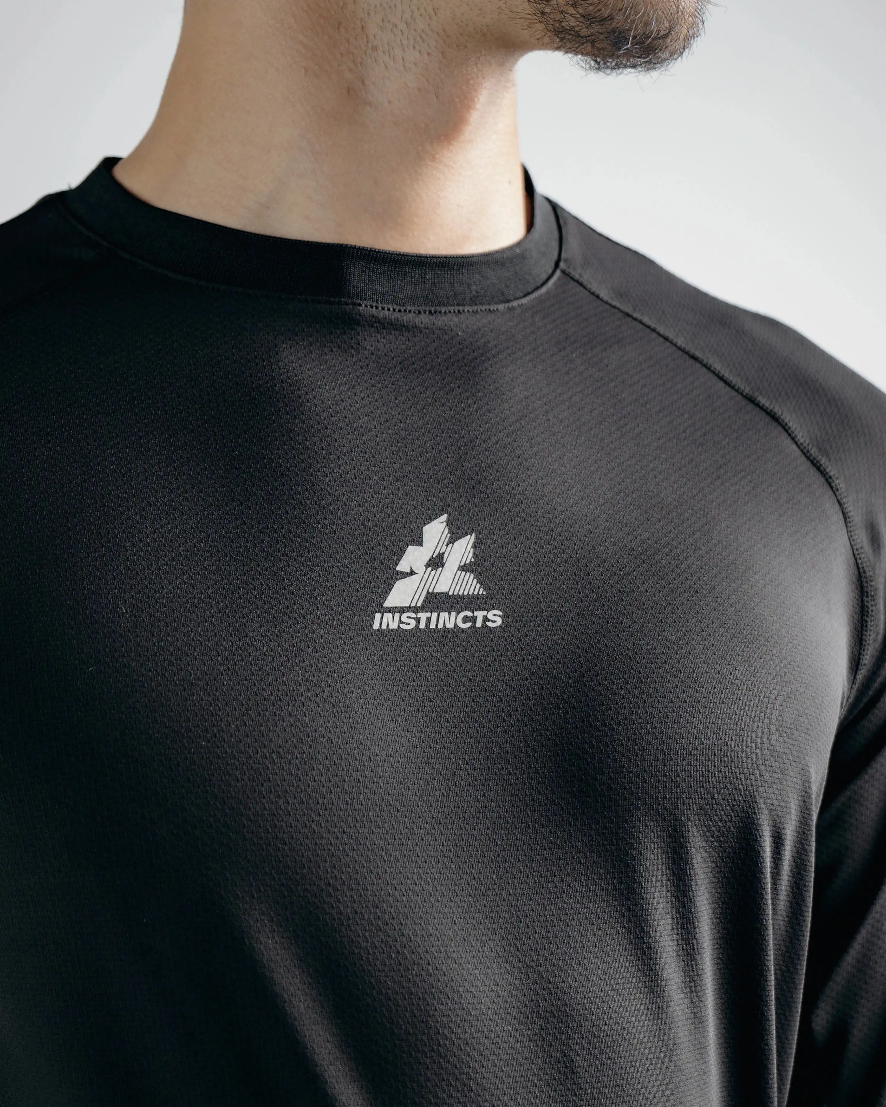 ACTIVEWEAR LONGSLEEVE TEE BLACK - Image 5