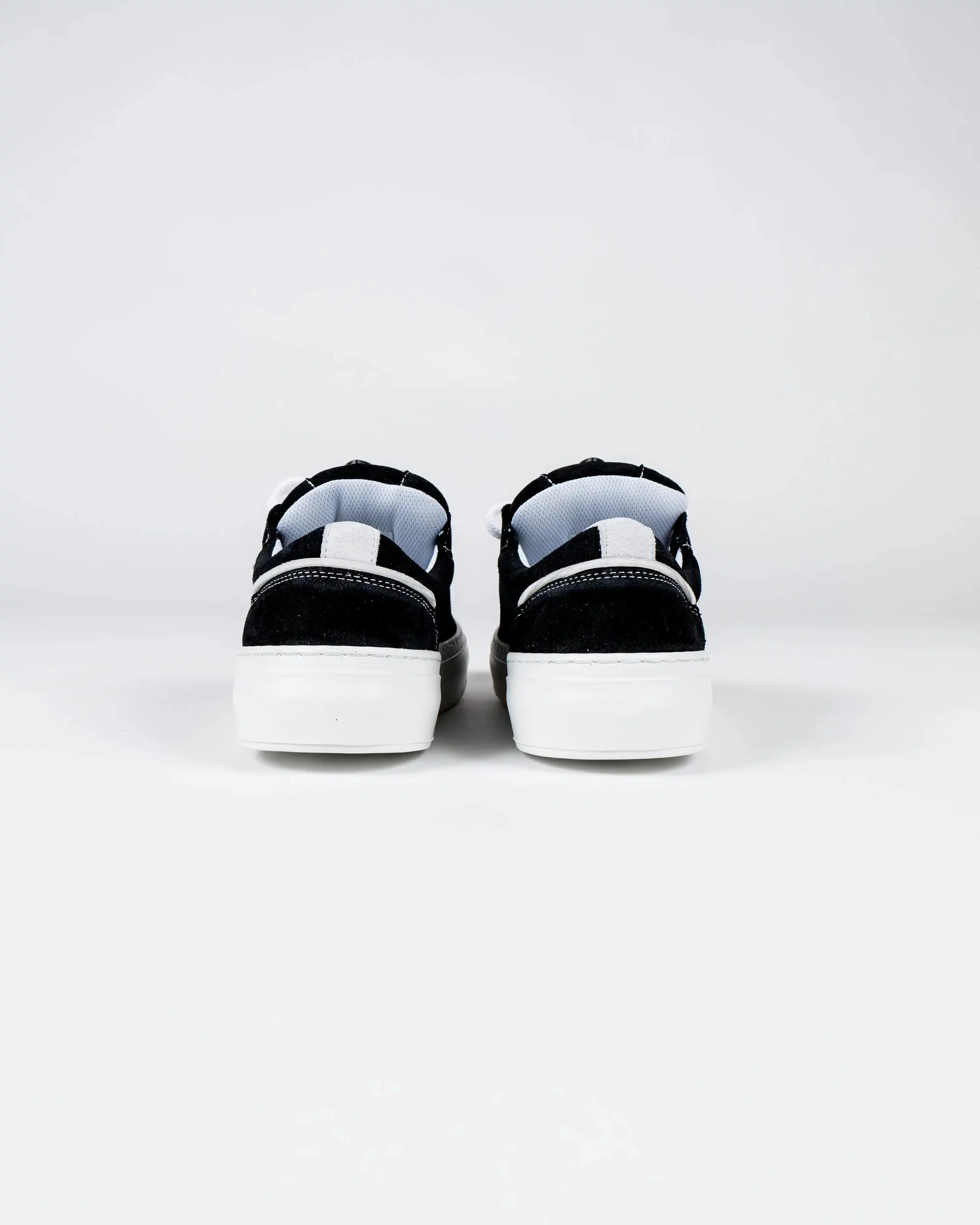 SNEAKERS PENNY BLACK w/ THOMAS ISER - Image 9