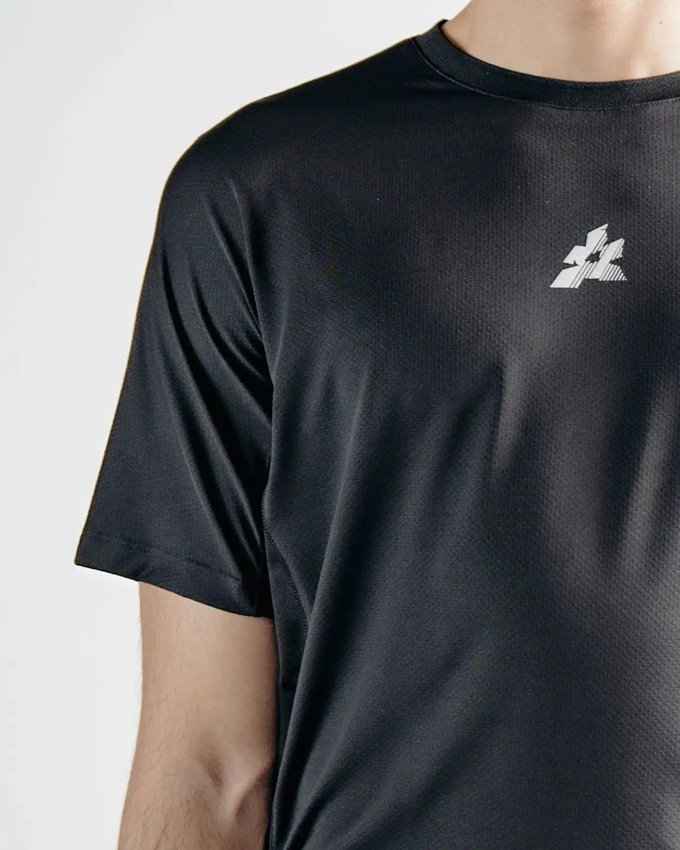 ACTIVEWEAR TEE BLACK - Image 4